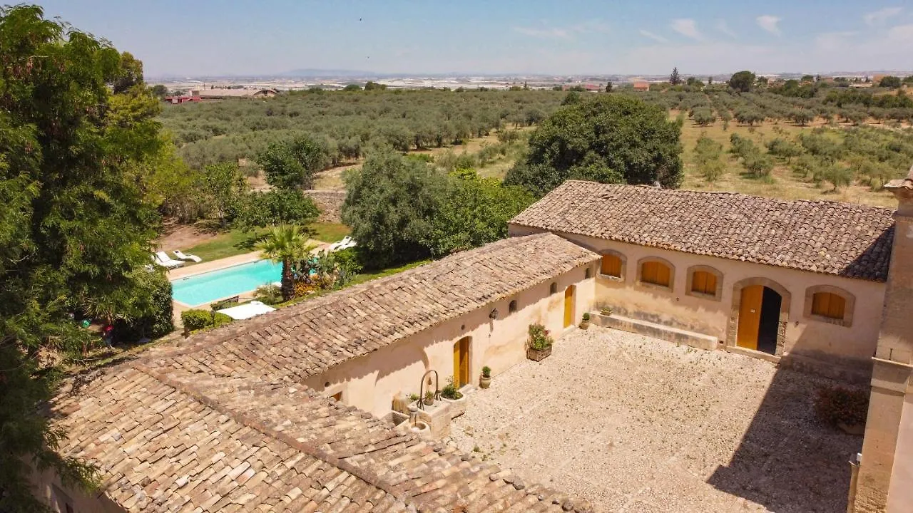Farm stay Villa Zottopera - Dimora Di Sicilia Chiaramonte Gulfi Italy