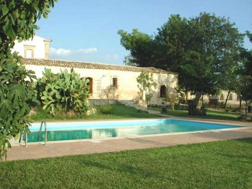 Villa Zottopera - Dimora Di Sicilia Chiaramonte Gulfi 0*,  Italy